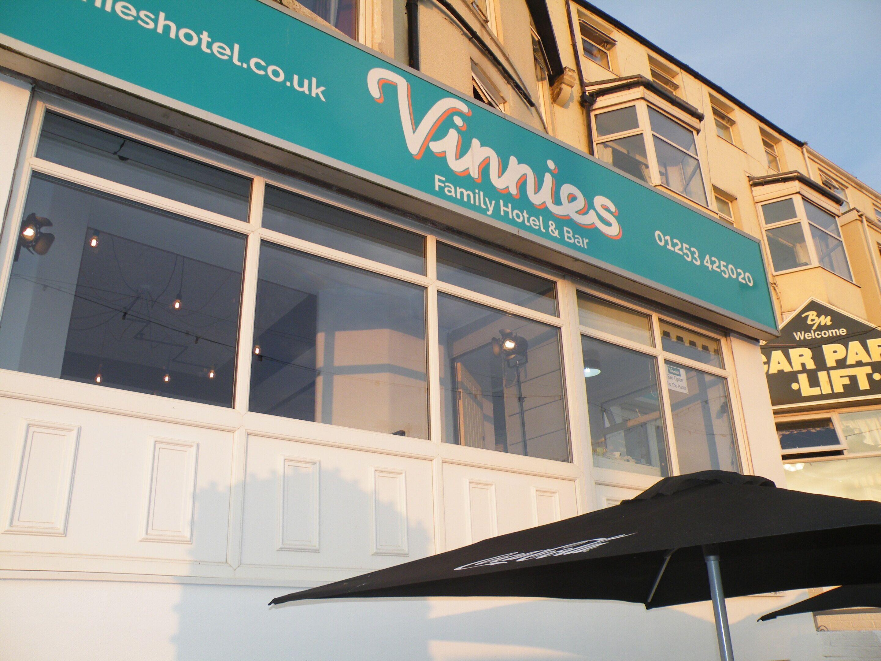 Vinnie'S Family Hotel — Photos 1